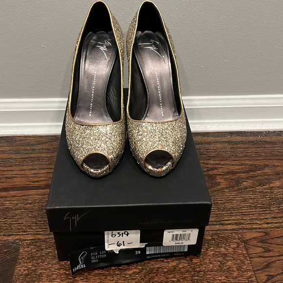 Giuseppe zanotti design gold glitter pumps. Gently worn. With dust bag. Size 39 - Picture 1 of 7